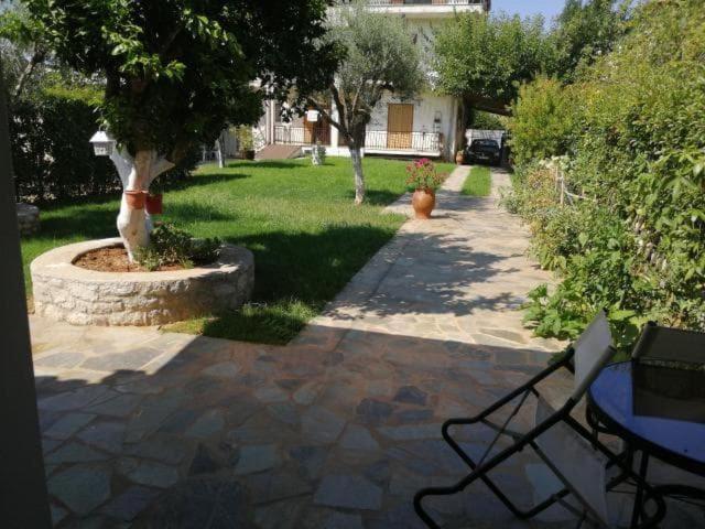 Εξοχική Κατοικία Με Κήπο Στην Άβυθο, Αιγίου Rodhodháfni エクステリア 写真